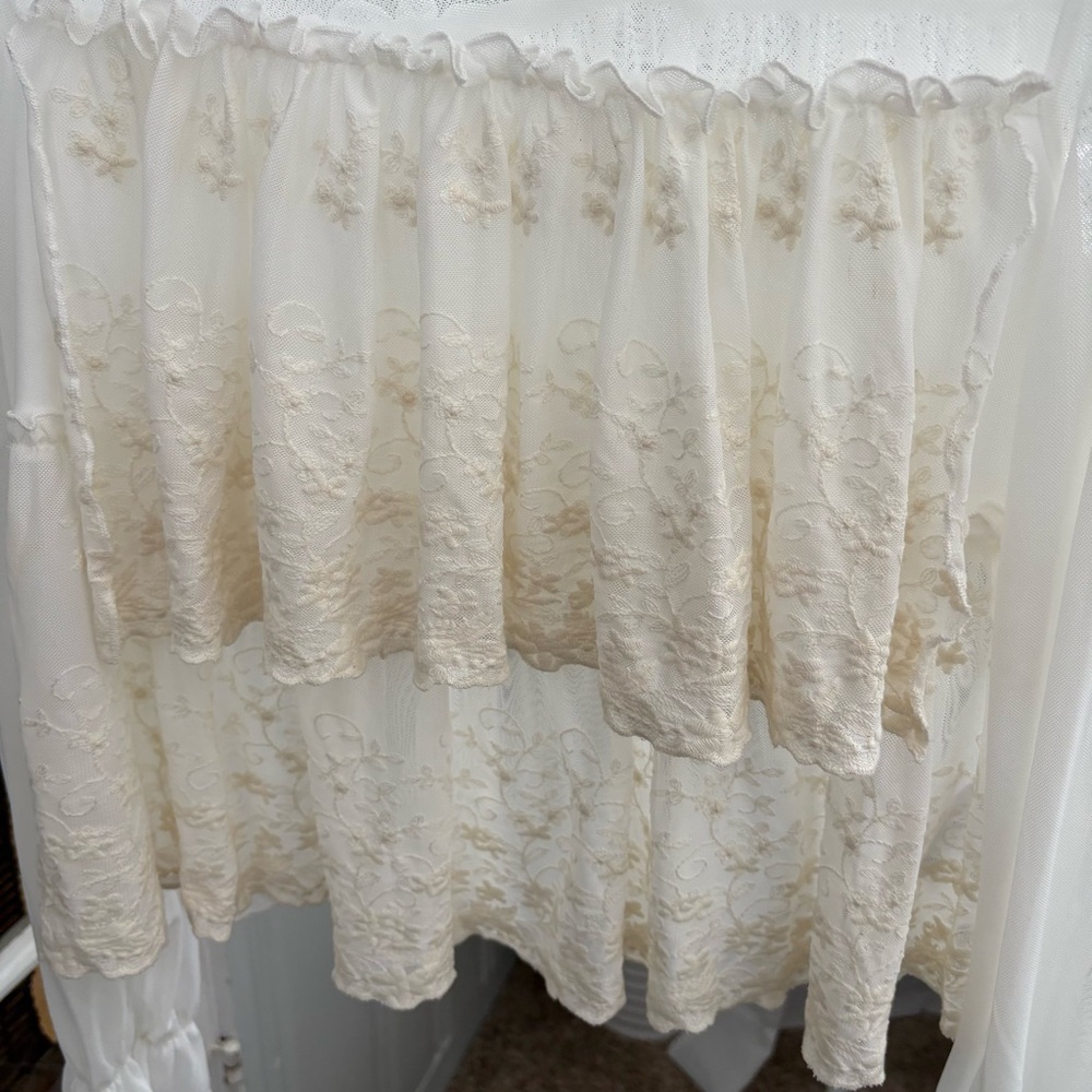 Lace Tiered Blouse, S, NWT - Picture 5 of 9